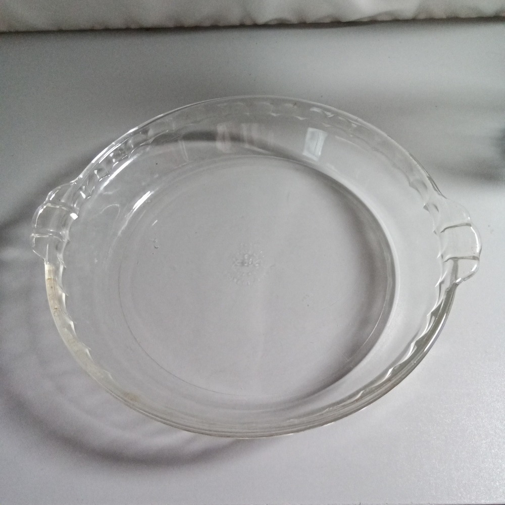Vintage Pyrex 229 Clear Glass 10 Inch Scalloped Rim Pie Plate with Handles USA